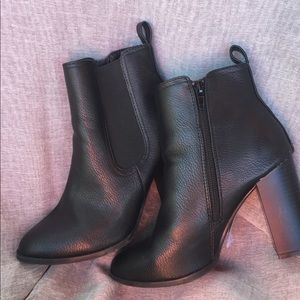 Metaphor Chunk Heels